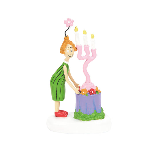 Department 56 Auntie Who Sets A Centerpiece